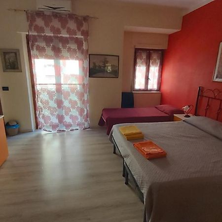Il Petalo Di Cristallo Crotone Exterior foto