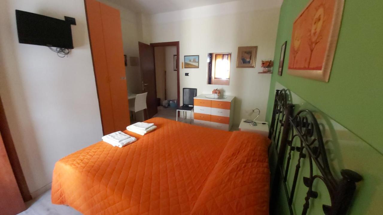 Il Petalo Di Cristallo Crotone Exterior foto
